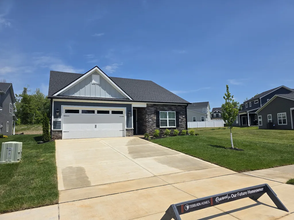 604 Silver Trace White House TN 37188