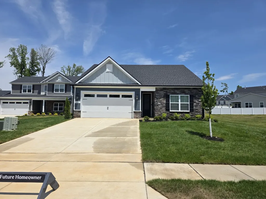604 Silver Trace White House TN 37188