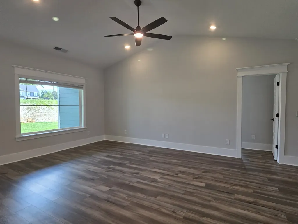 604 Silver Trace White House TN 37188