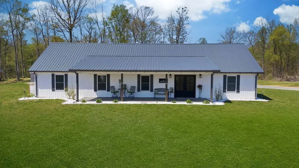 1043 Murphy Hollow Road Vanleer TN 37181