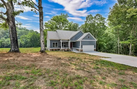 5570 Chambers Road Cumberland Furnace TN 37051