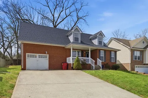 916 Excalibur Drive Clarksville TN 37040