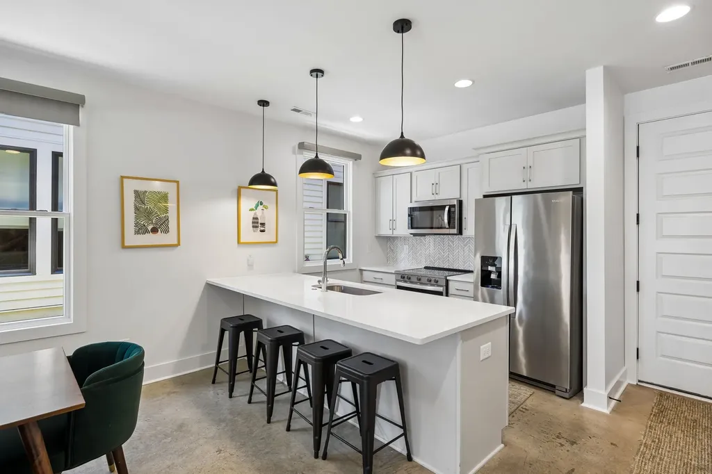 860 Seymour Avenue Nashville TN 37206