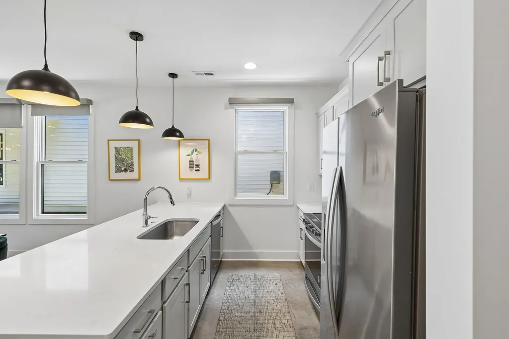 860 Seymour Avenue Nashville TN 37206