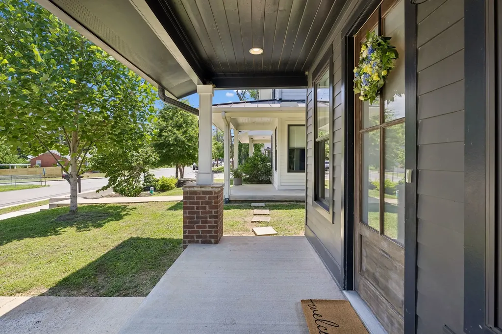 860 Seymour Avenue Nashville TN 37206