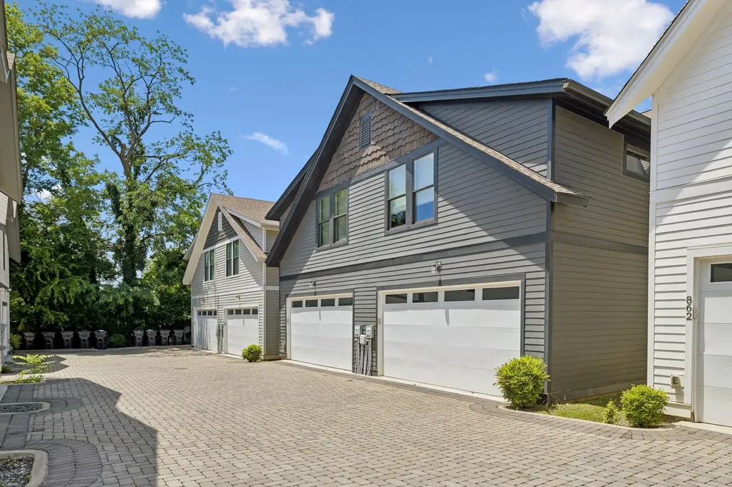 860 Seymour Avenue Nashville TN 37206