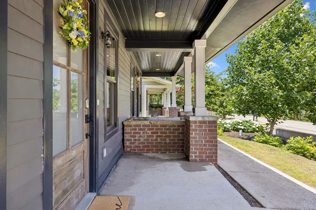 860 Seymour Avenue Nashville TN 37206