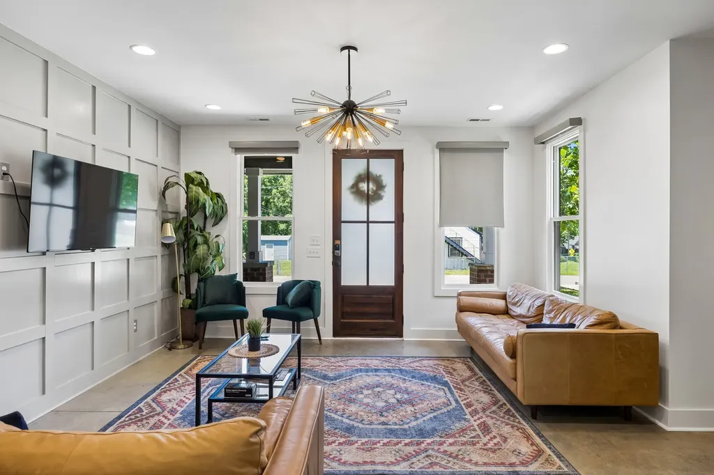 860 Seymour Avenue Nashville TN 37206