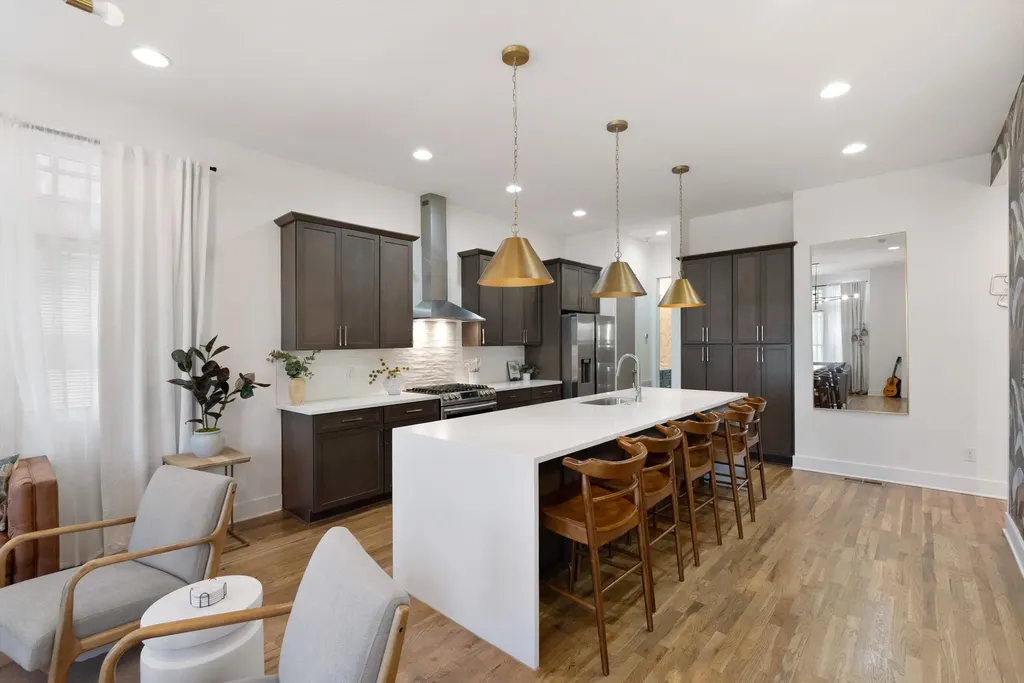 713A 26th Ave, N Nashville TN 37208