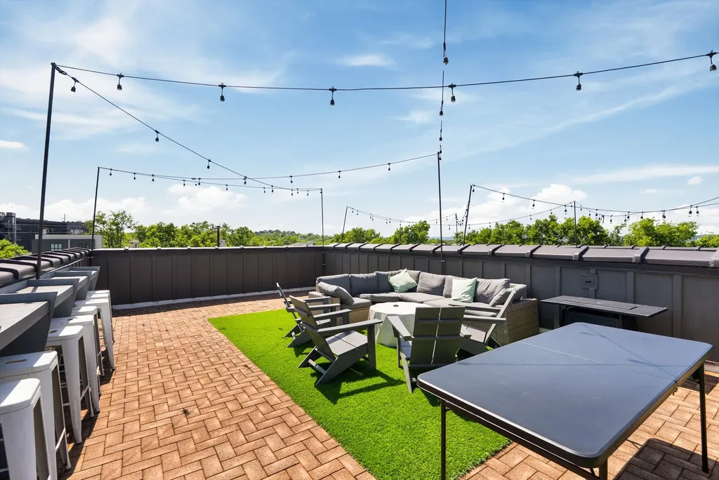 713A 26th Ave, N Nashville TN 37208