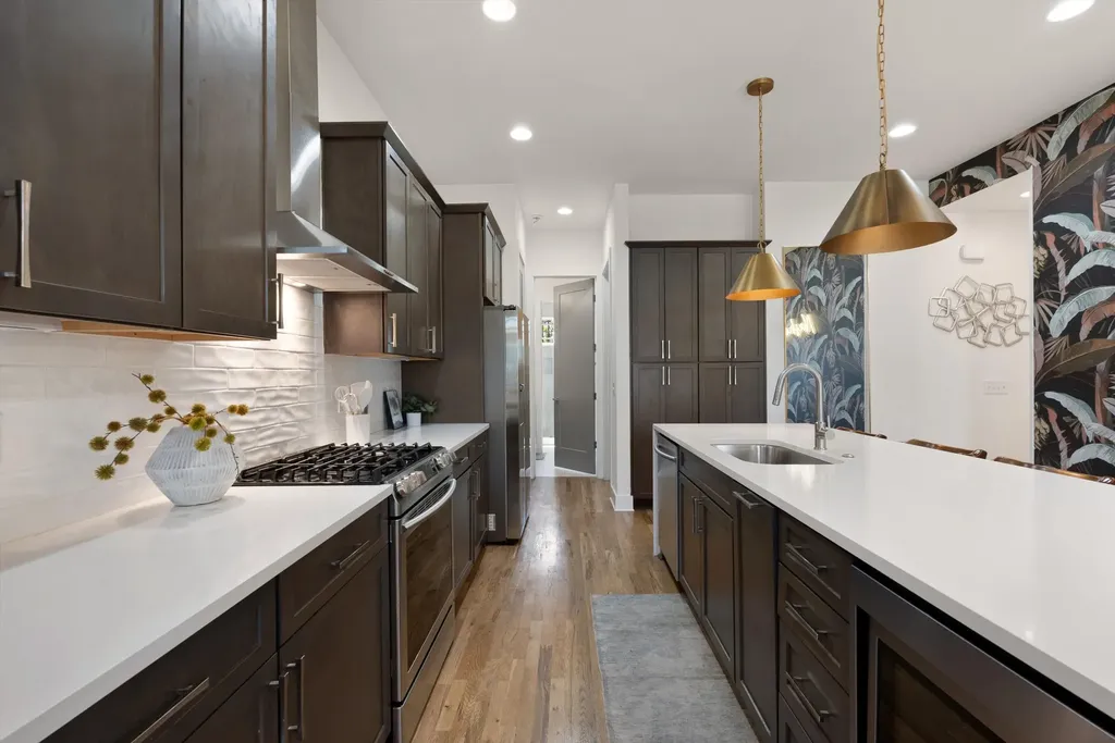 713A 26th Ave, N Nashville TN 37208