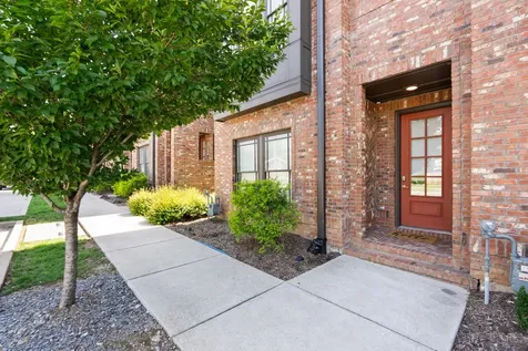 713A 26th Ave, N Nashville TN 37208