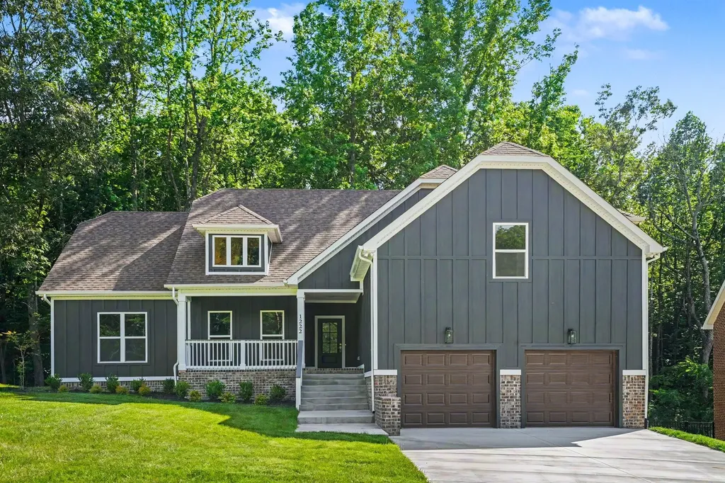 1222 Rooster Ridge Pleasant View TN 37146