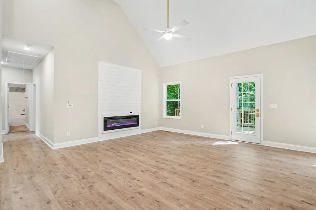1222 Rooster Ridge Pleasant View TN 37146