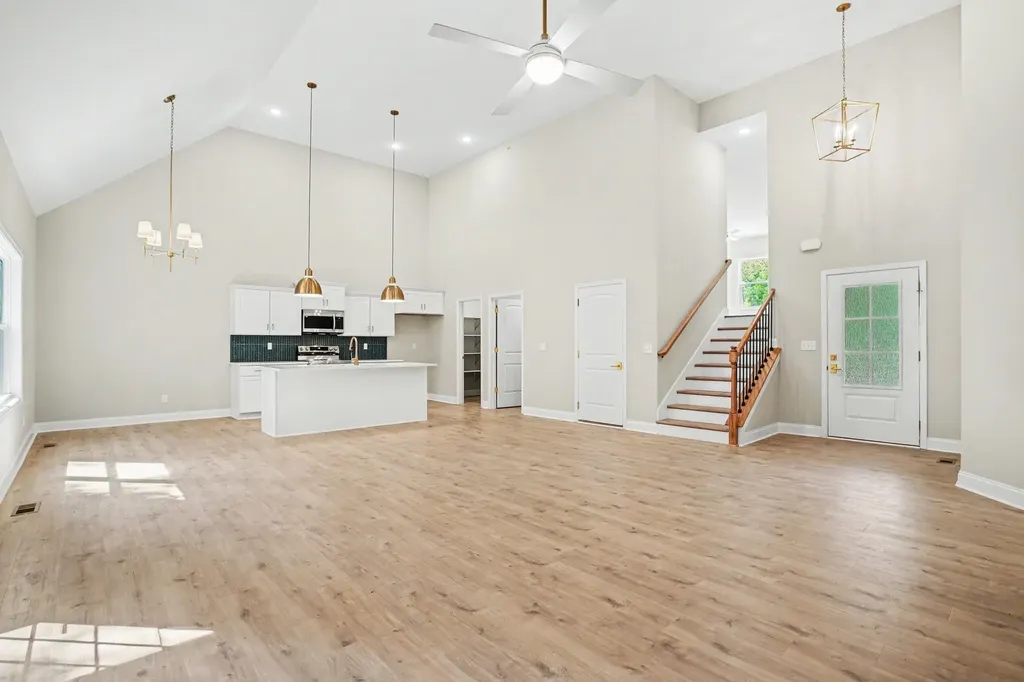 1222 Rooster Ridge Pleasant View TN 37146