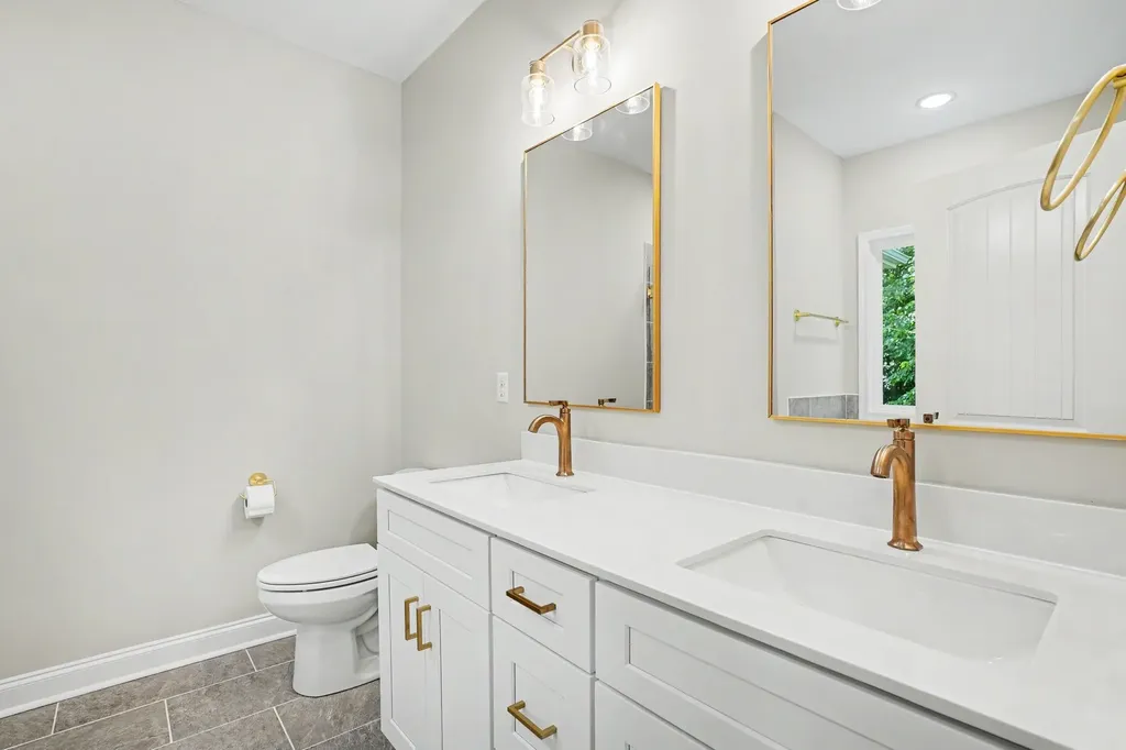 1222 Rooster Ridge Pleasant View TN 37146