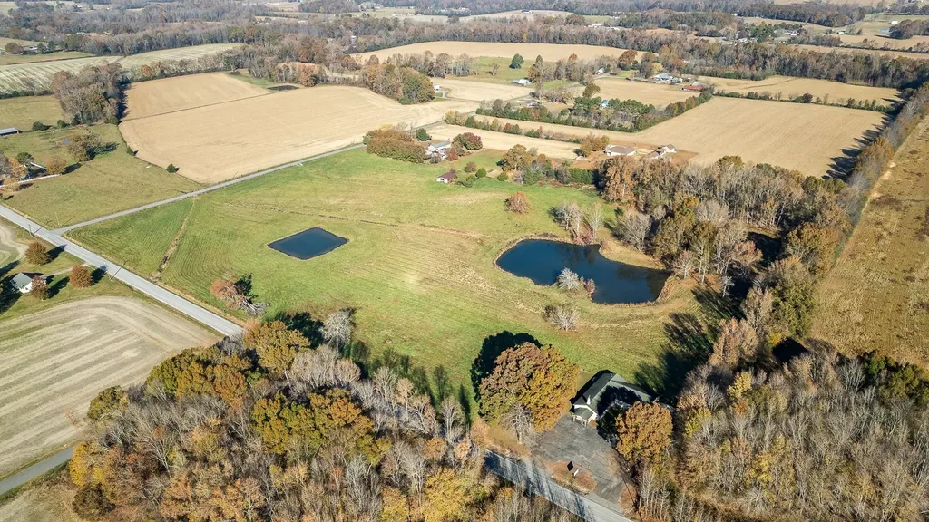 240 Vanntown Road Flintville TN 37335