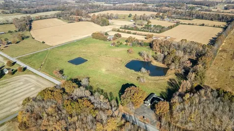240 Vanntown Road Flintville TN 37335
