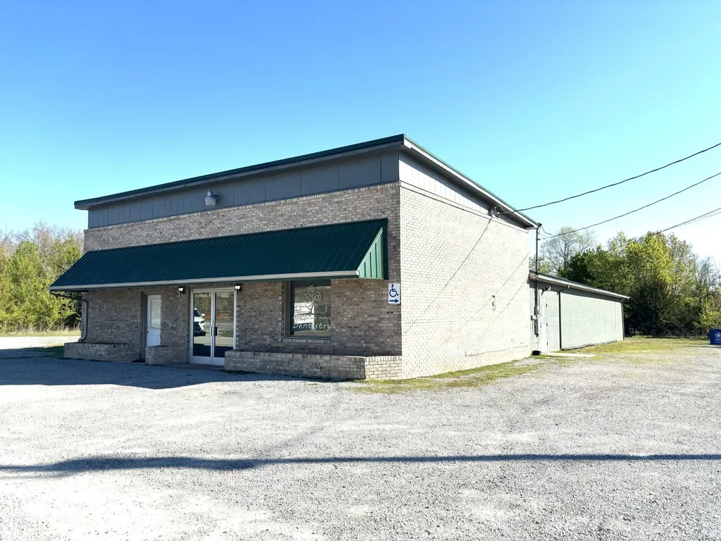 802 N Main Street Estill Springs TN 37330