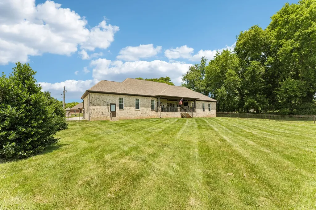 3926 Amanda Beth Court Columbia TN 38401