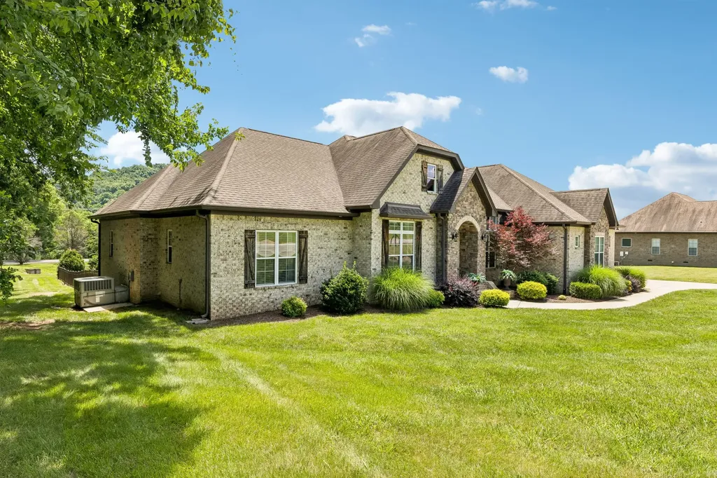 3926 Amanda Beth Court Columbia TN 38401