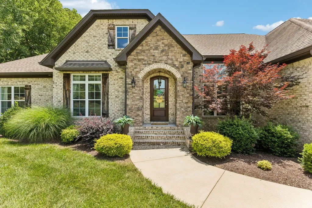 3926 Amanda Beth Court Columbia TN 38401
