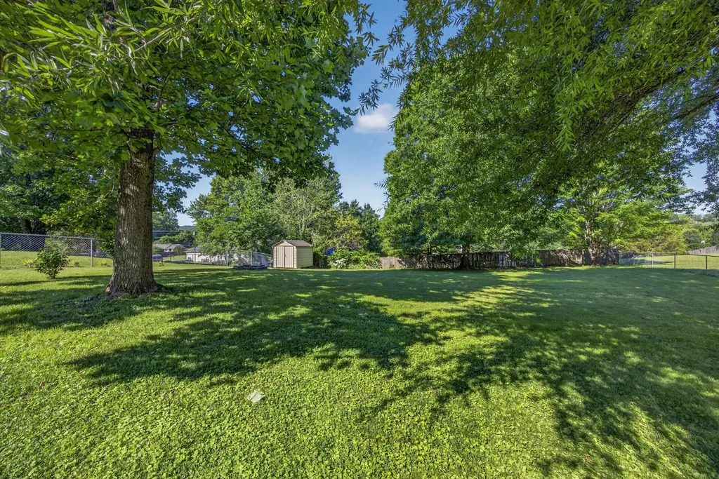 2403 N Pointe Cove Circle Cookeville TN 38506