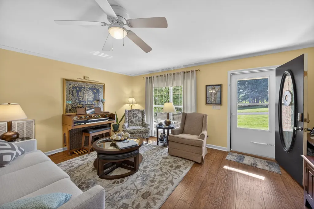 2403 N Pointe Cove Circle Cookeville TN 38506
