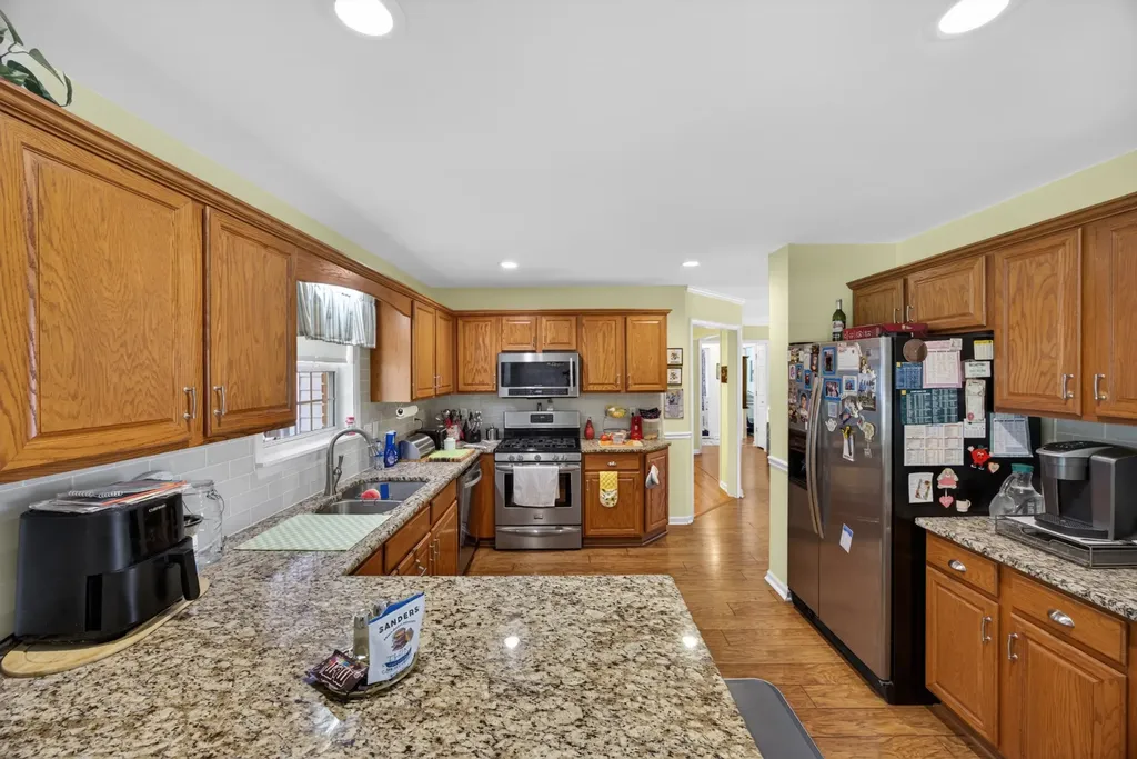 2403 N Pointe Cove Circle Cookeville TN 38506