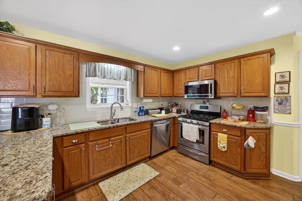 2403 N Pointe Cove Circle Cookeville TN 38506