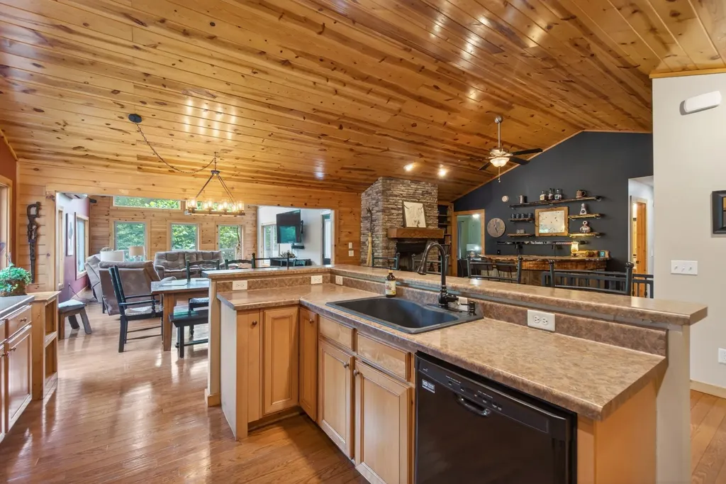 232 Victoria Circle Jamestown TN 38556
