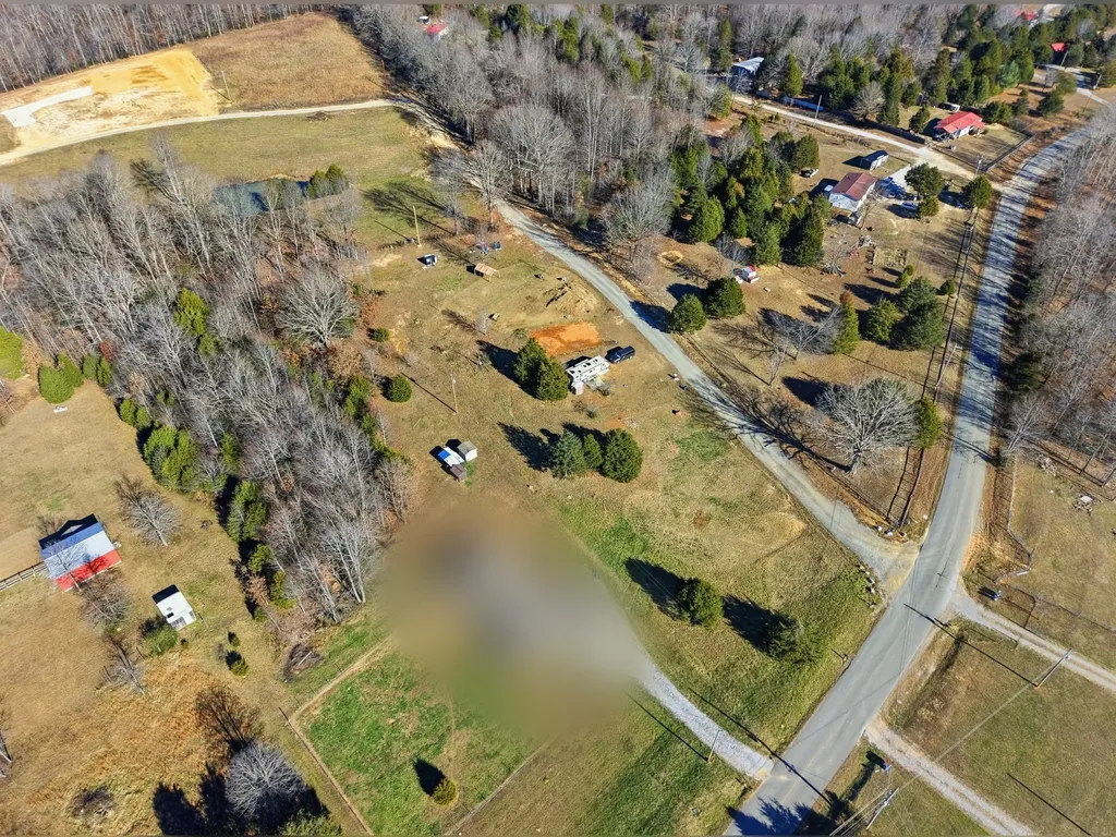 10688 Back Piney Road Bon Aqua TN 37025