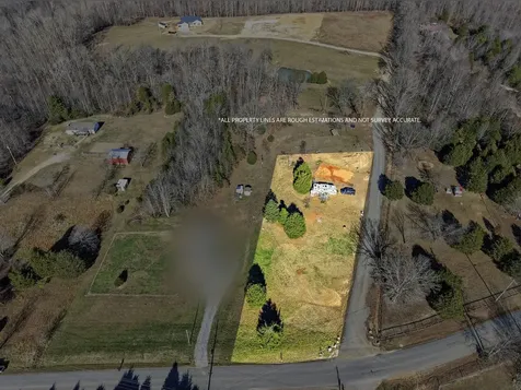 10688 Back Piney Road Bon Aqua TN 37025