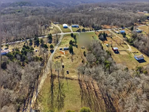10688 Back Piney Road Bon Aqua TN 37025