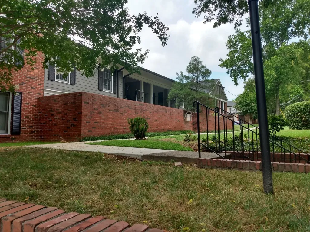 5025 Hillsboro Pike Nashville TN 37215
