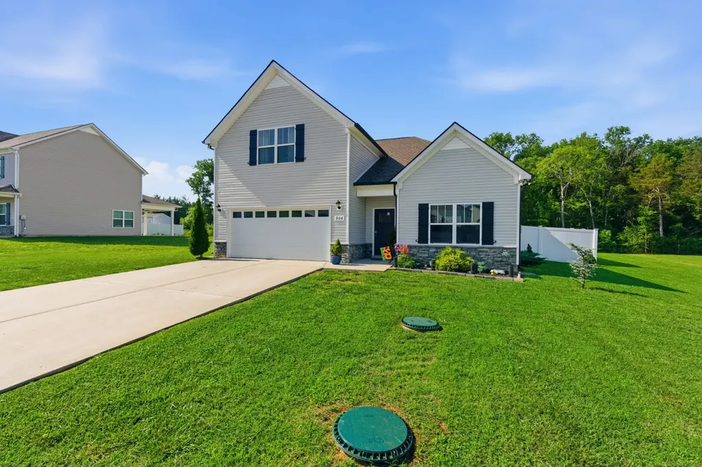906 Crooked Creek Murfreesboro TN 37129