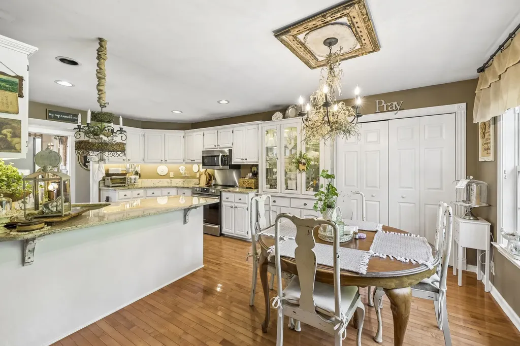 319 Cherry Lane White House TN 37188