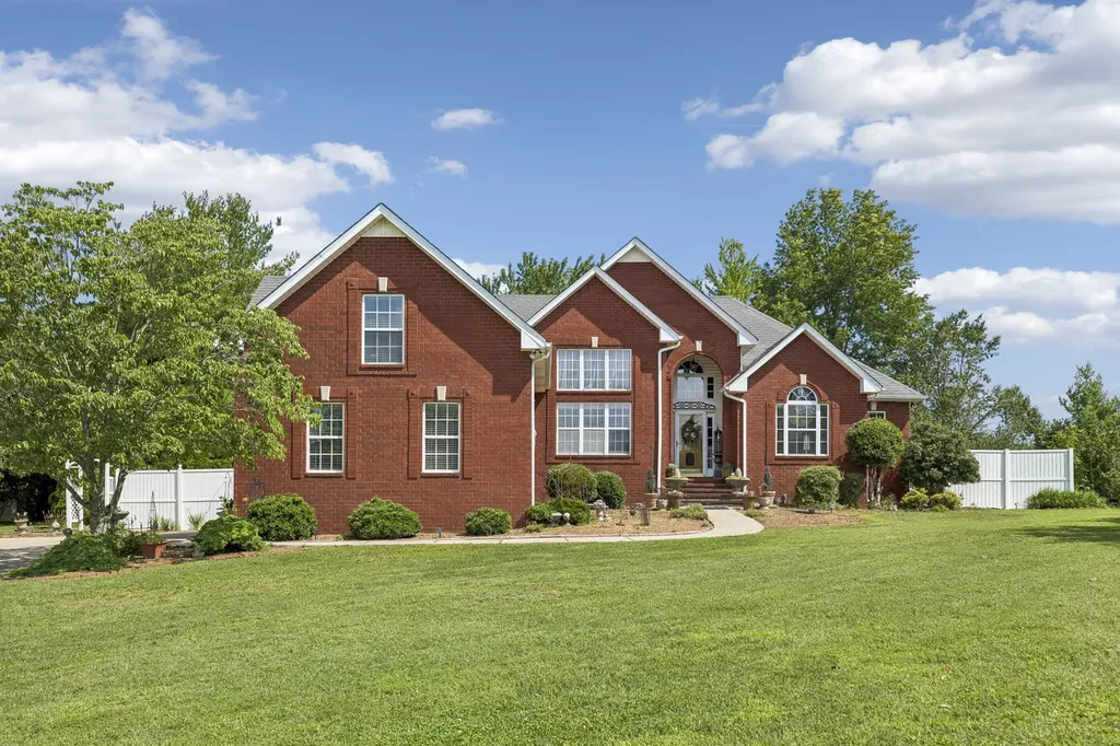 319 Cherry Lane White House TN 37188