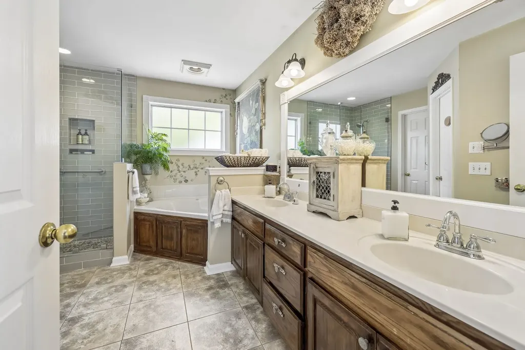 319 Cherry Lane White House TN 37188
