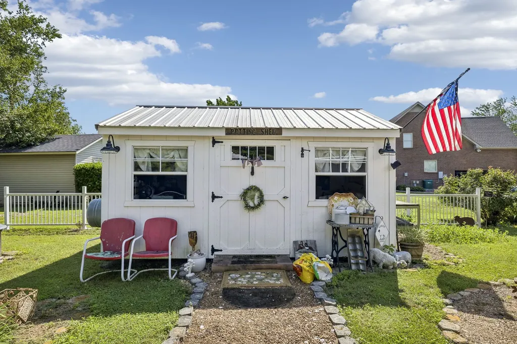 319 Cherry Lane White House TN 37188