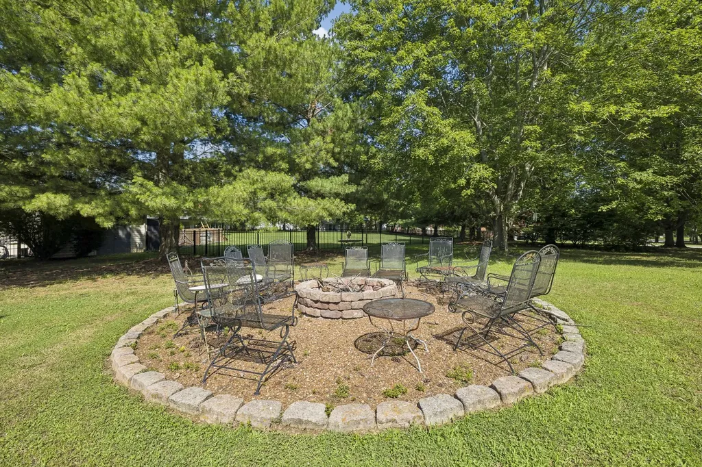 319 Cherry Lane White House TN 37188