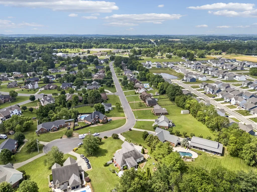 319 Cherry Lane White House TN 37188
