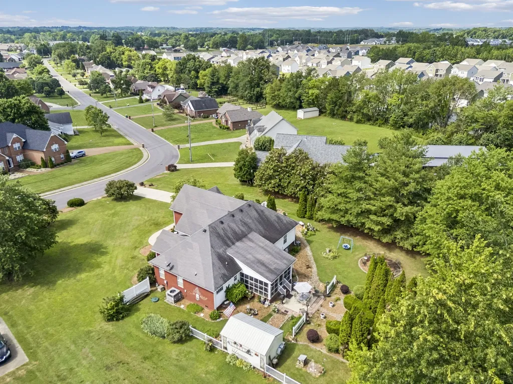 319 Cherry Lane White House TN 37188