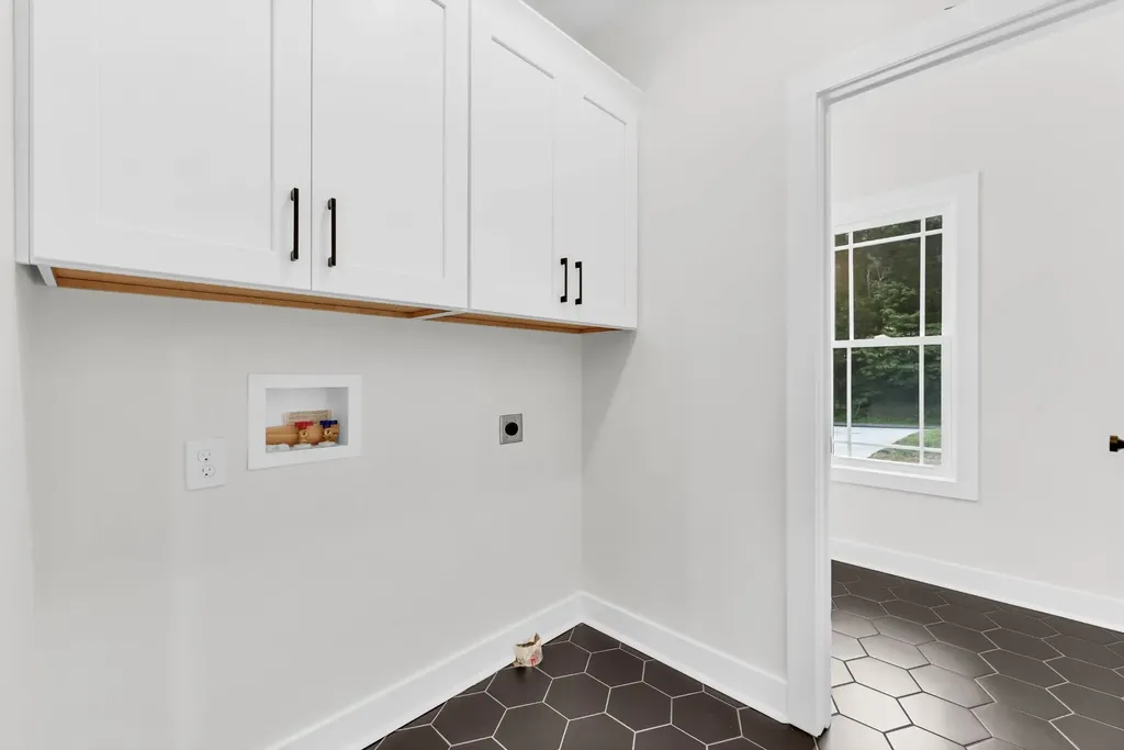 5580 Chambers Road Cumberland Furnace TN 37051