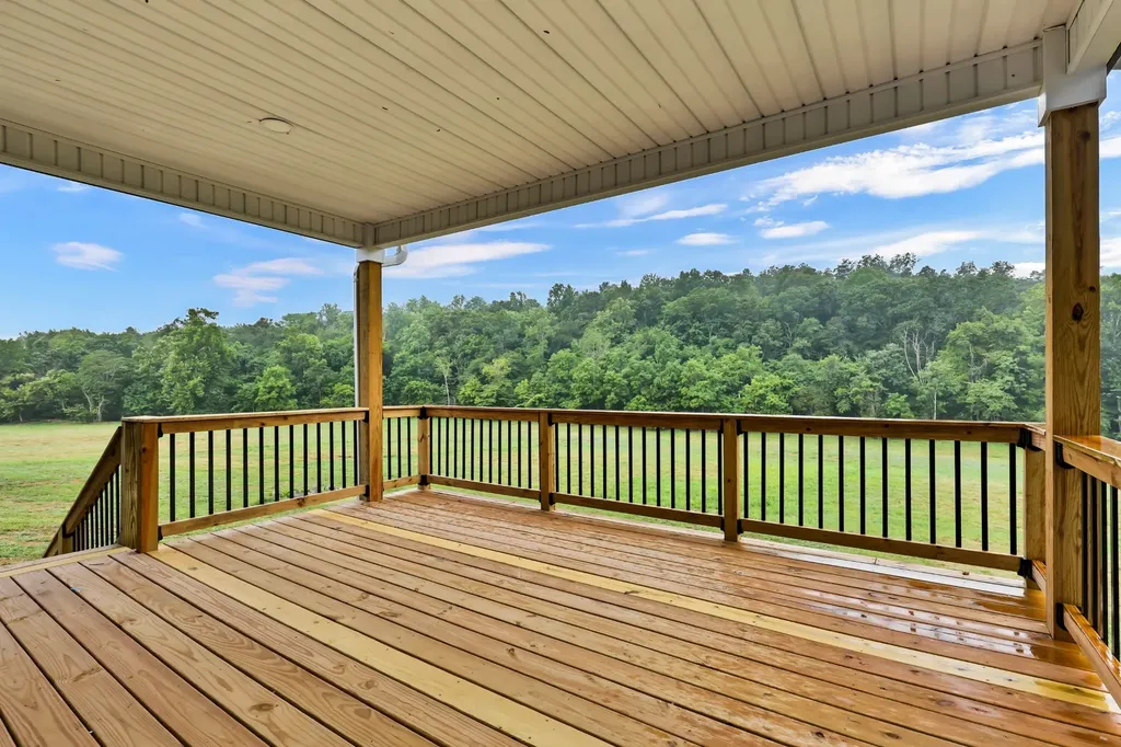 5580 Chambers Road Cumberland Furnace TN 37051