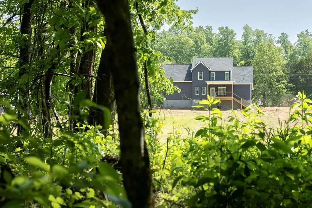 5580 Chambers Road Cumberland Furnace TN 37051