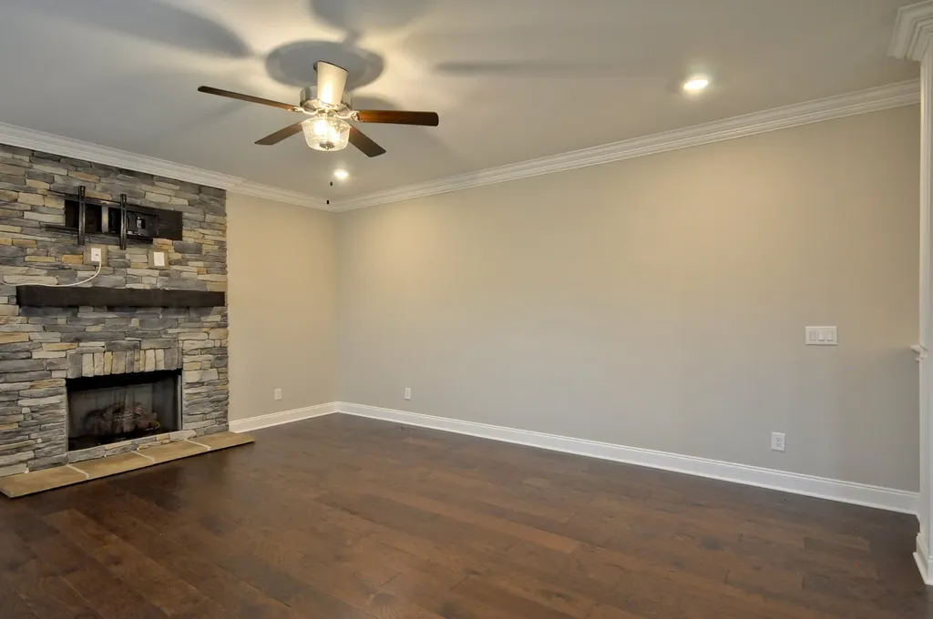 1332 Juniper Pass Clarksville TN 37043