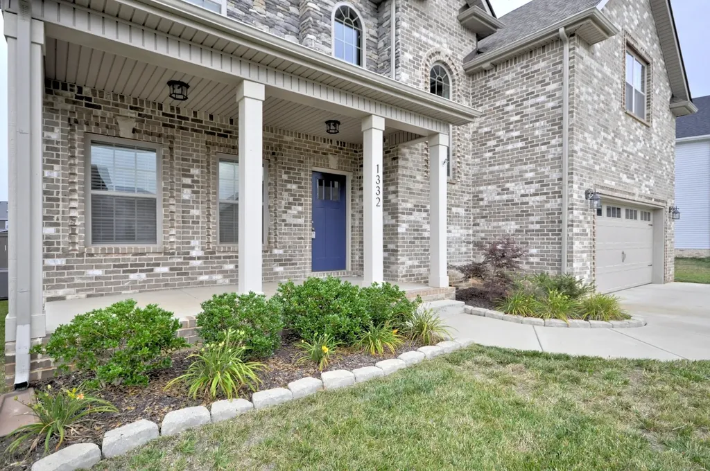 1332 Juniper Pass Clarksville TN 37043