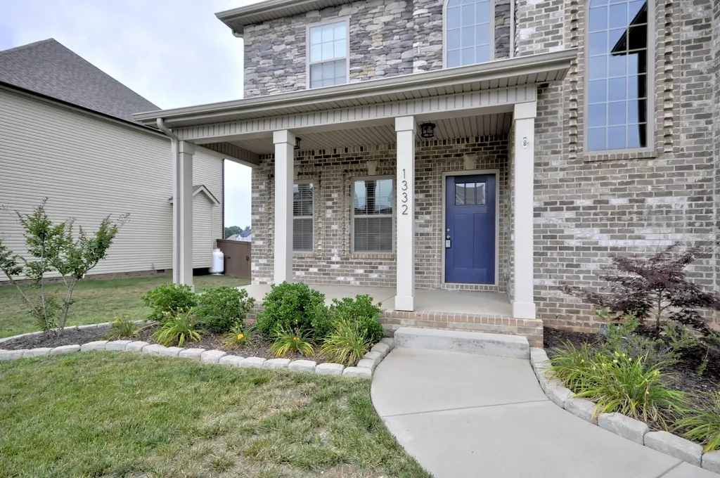 1332 Juniper Pass Clarksville TN 37043