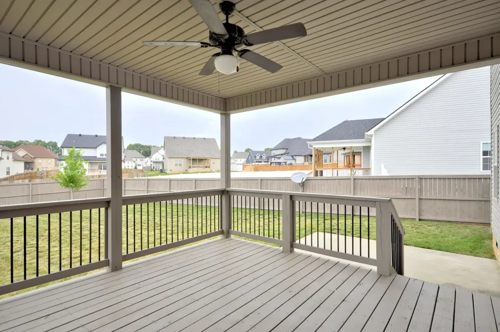 1332 Juniper Pass Clarksville TN 37043